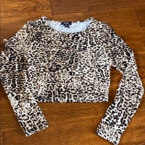 Deb super soft Leopard crop top szM